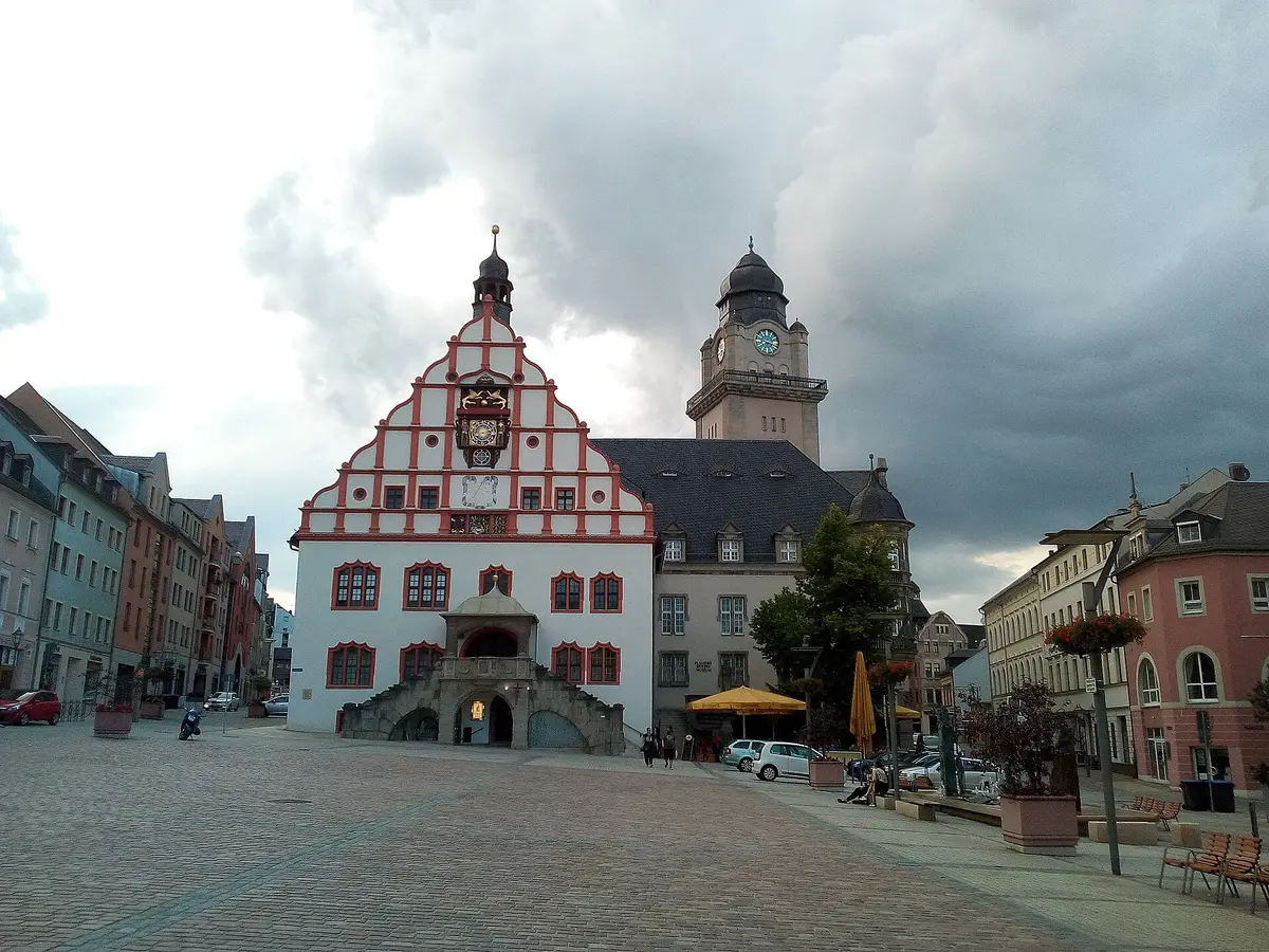 Das Alte und Neue Rathaus am Altmarkt in Plauen