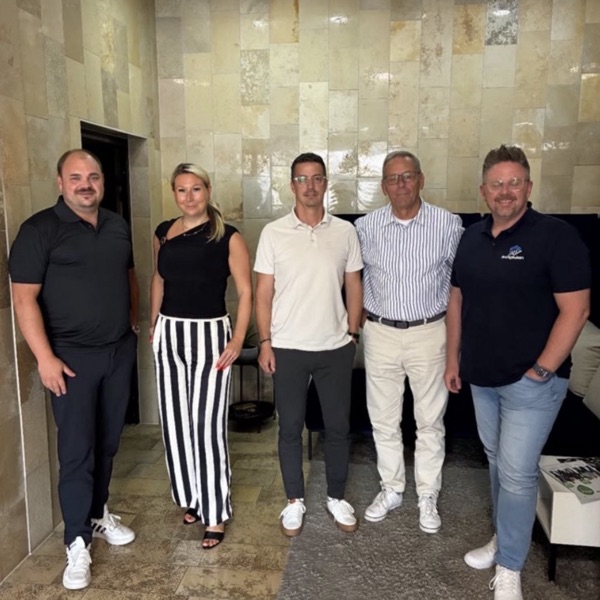 Das Team von Finanzgewissen im Empfangsbereich